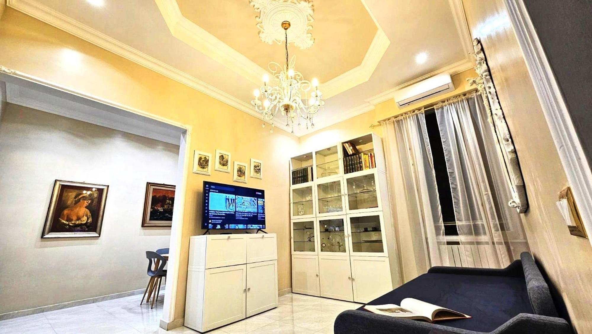 Apartment Boulevard *