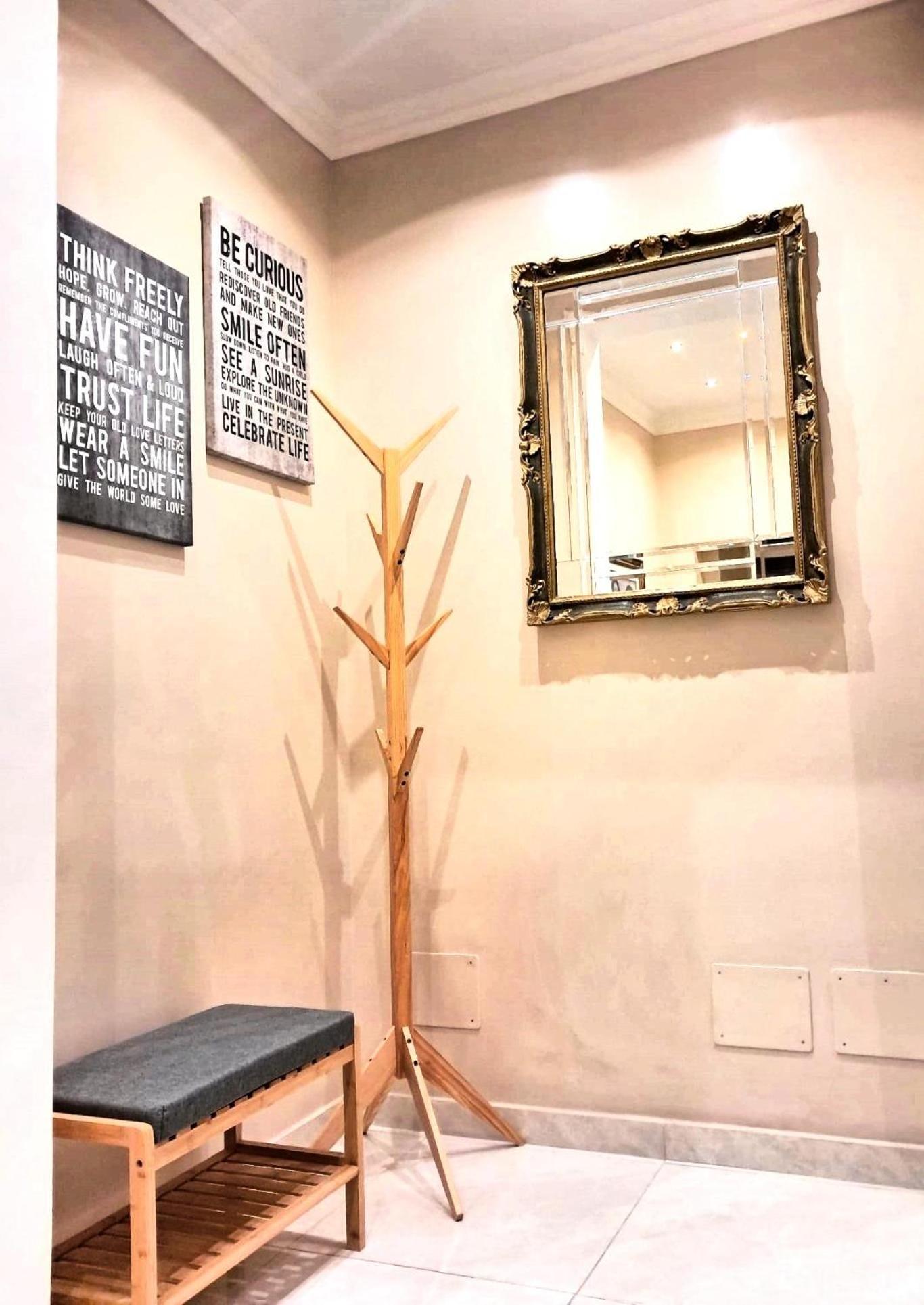 Boulevard Apartment